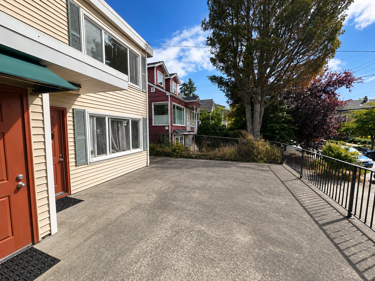 7500 Apartments - Photo 7 of 8