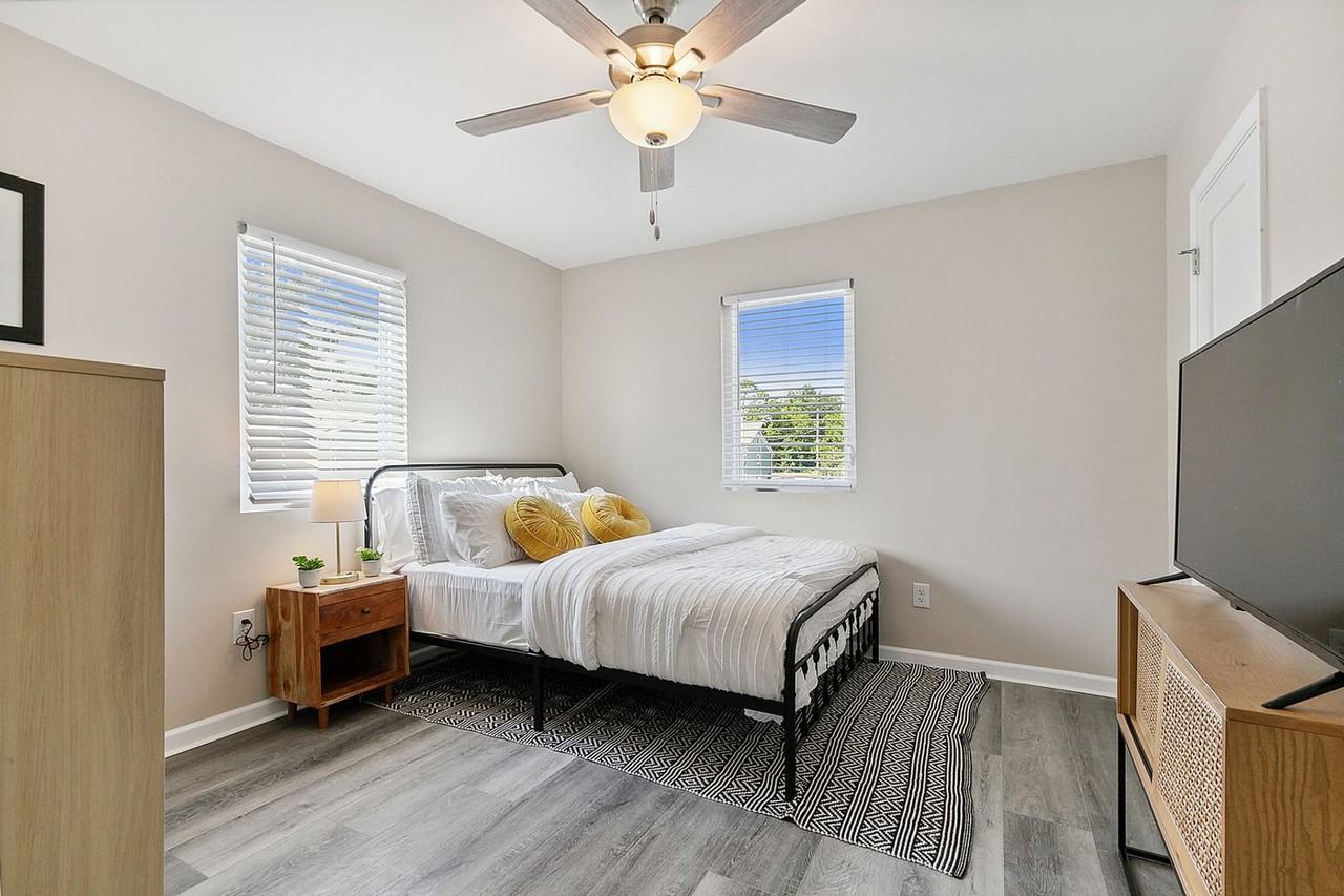 417 Sugar Pine St Apt B - Photo 5 of 13