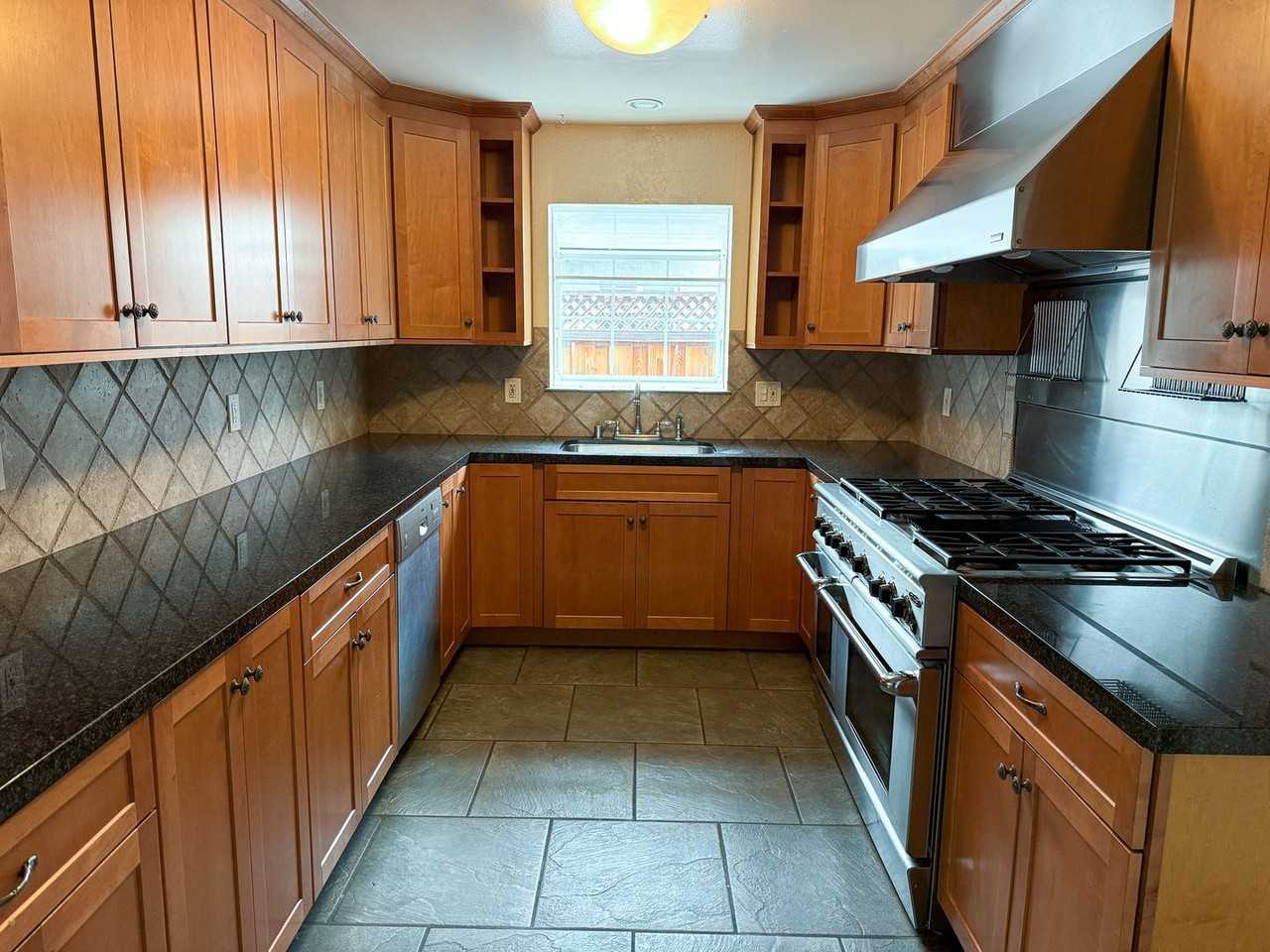 1608 Ronald Ct - Photo 3 of 15
