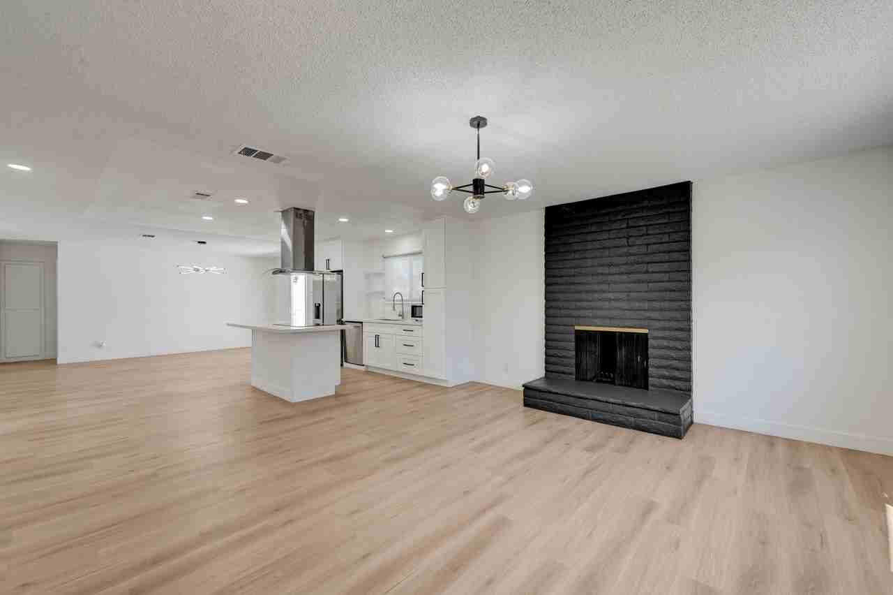 4382 Del Santos Dr - Photo 5 of 14