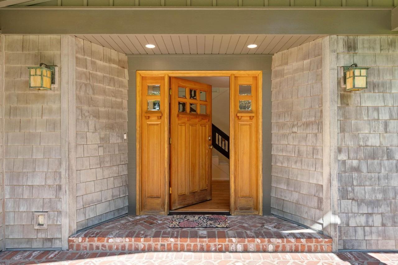 13745 Cameo Ct - Photo 3 of 50