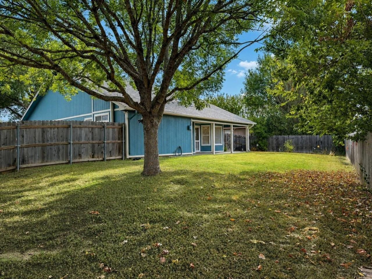 4810 Stone Pointe Dr - Photo 6 of 9