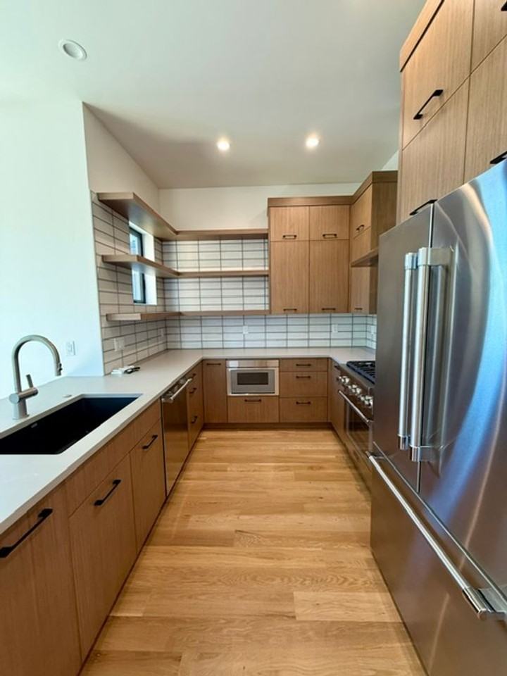 3336 Nw Celilo Ln #1 - Photo 2 of 48
