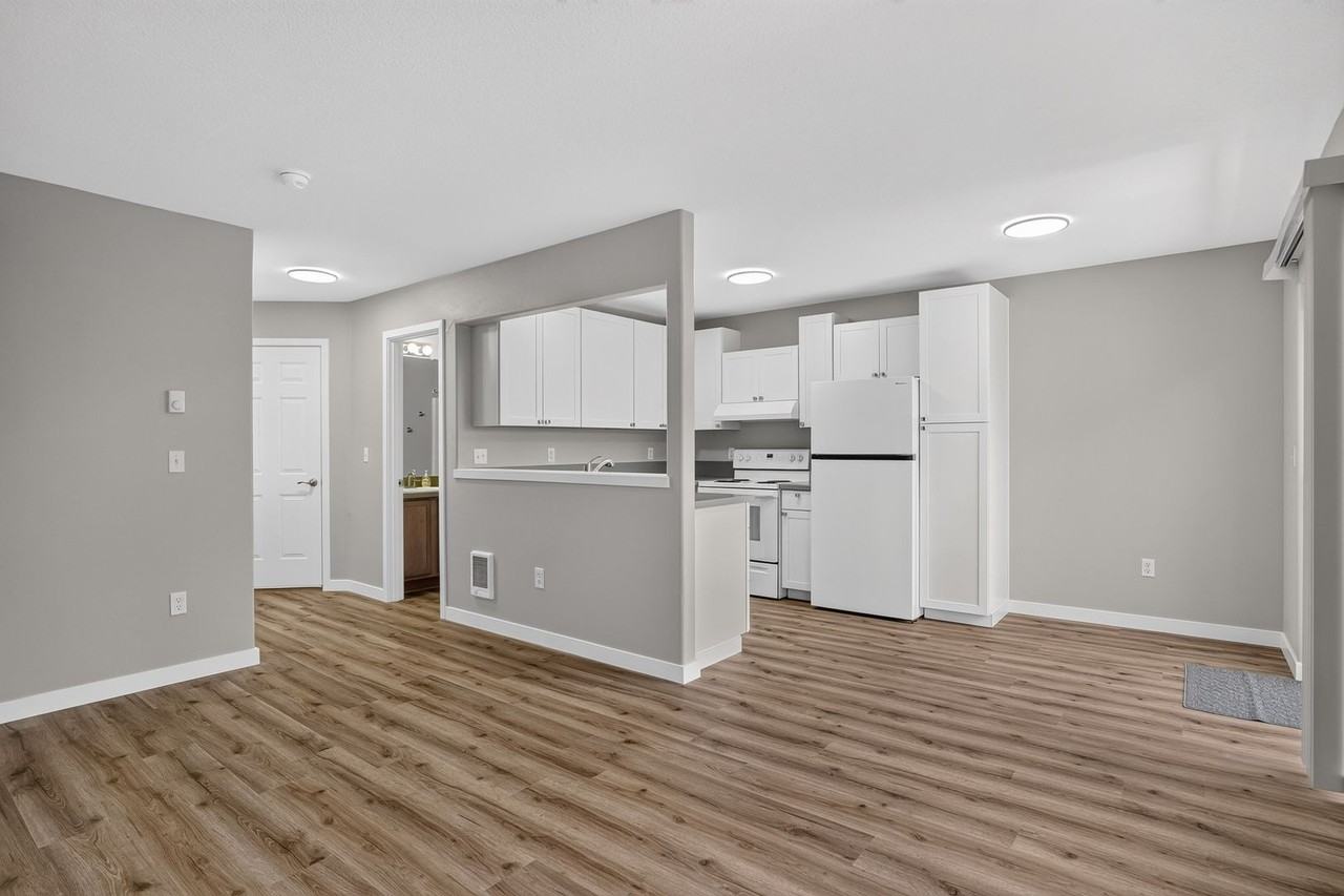 18055 Bluff Rd - Photo 5 of 20