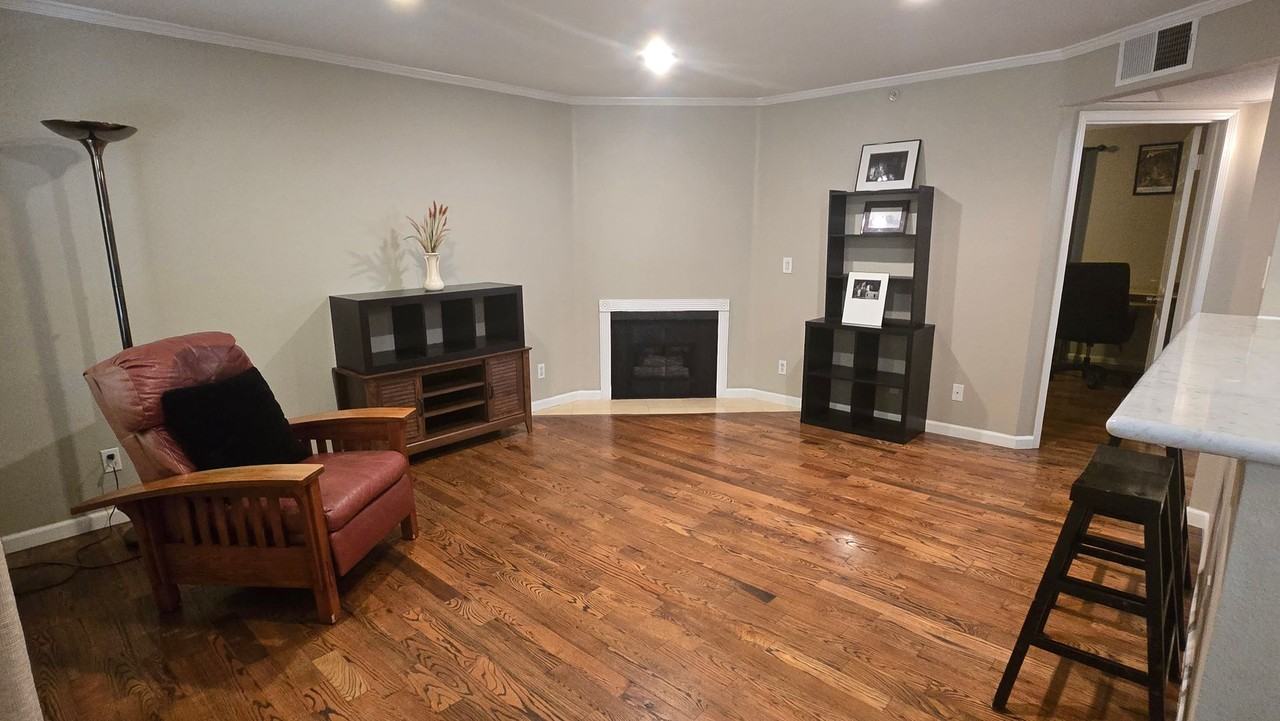 1116 E Palmer Ave #7 - Photo 3 of 21