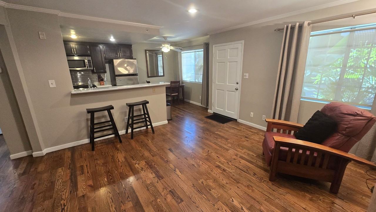 1116 E Palmer Ave #7 - Photo 5 of 21