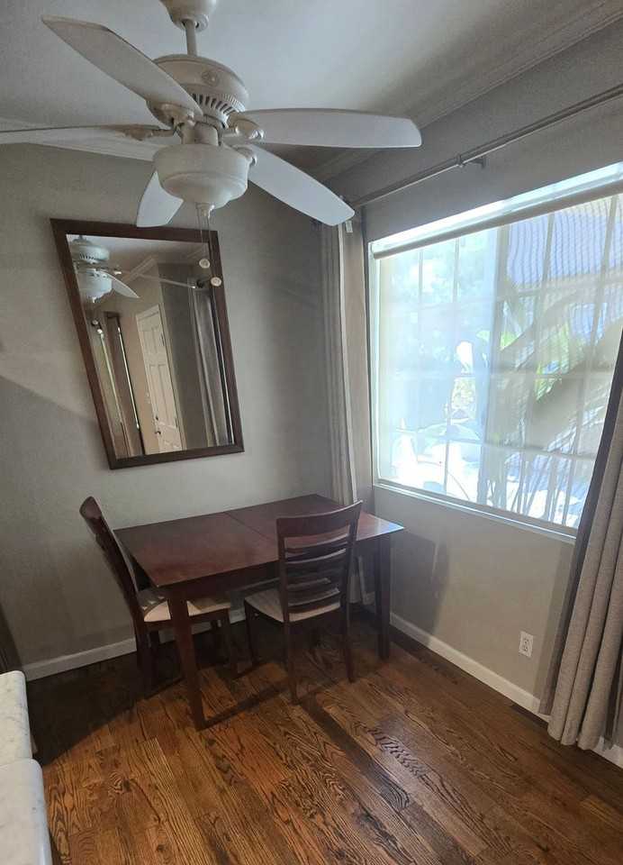 1116 E Palmer Ave #7 - Photo 7 of 21