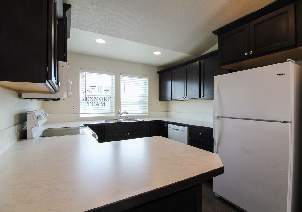 3001 Duval Loop - Photo 2 of 18