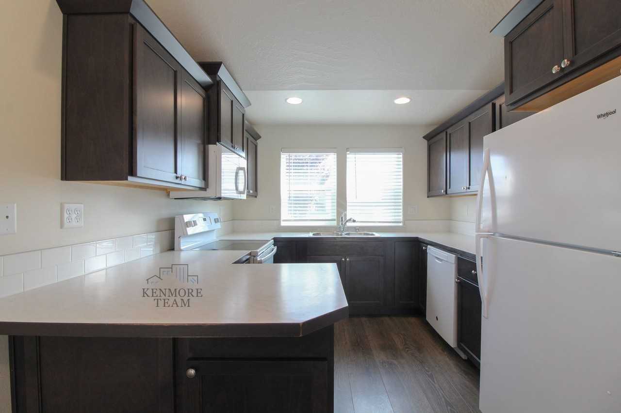 3001 Duval Loop - Photo 3 of 18