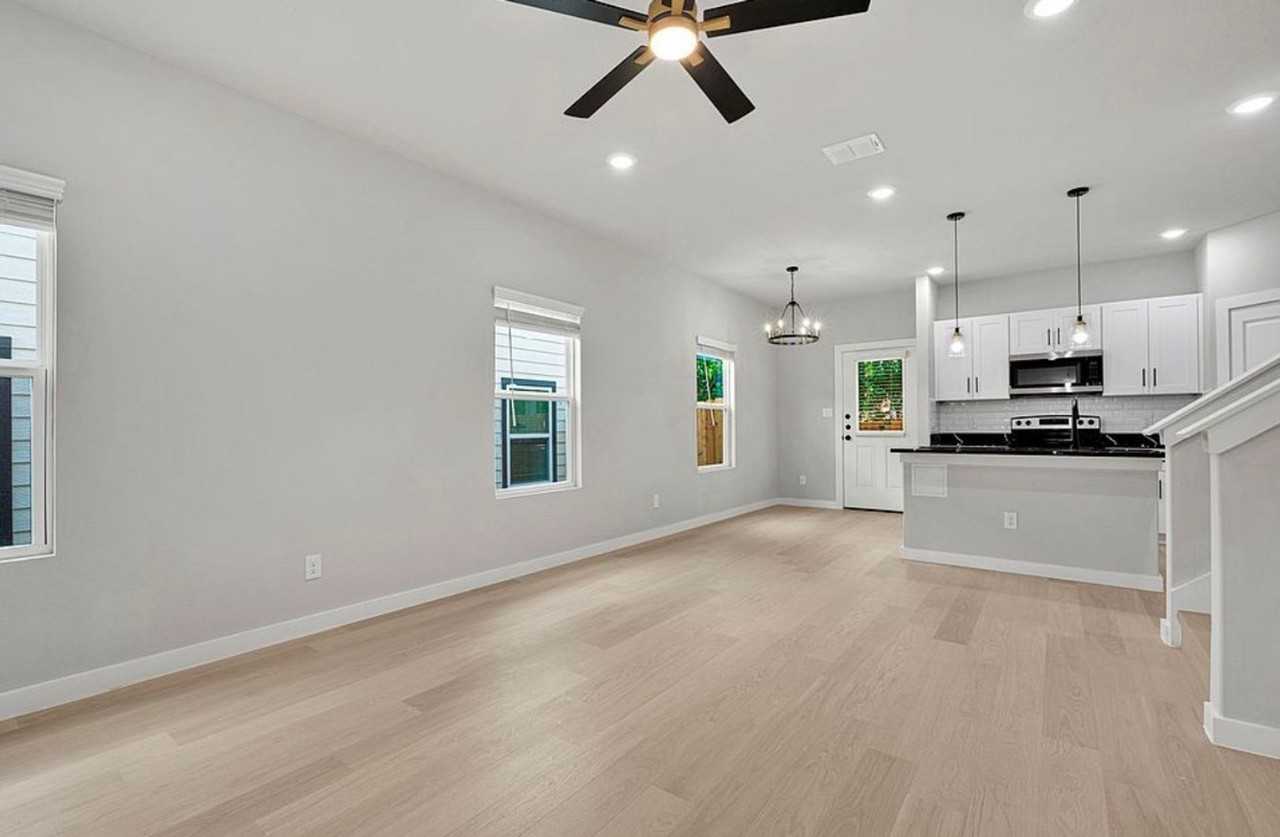 521 Dakota St - Photo 4 of 12