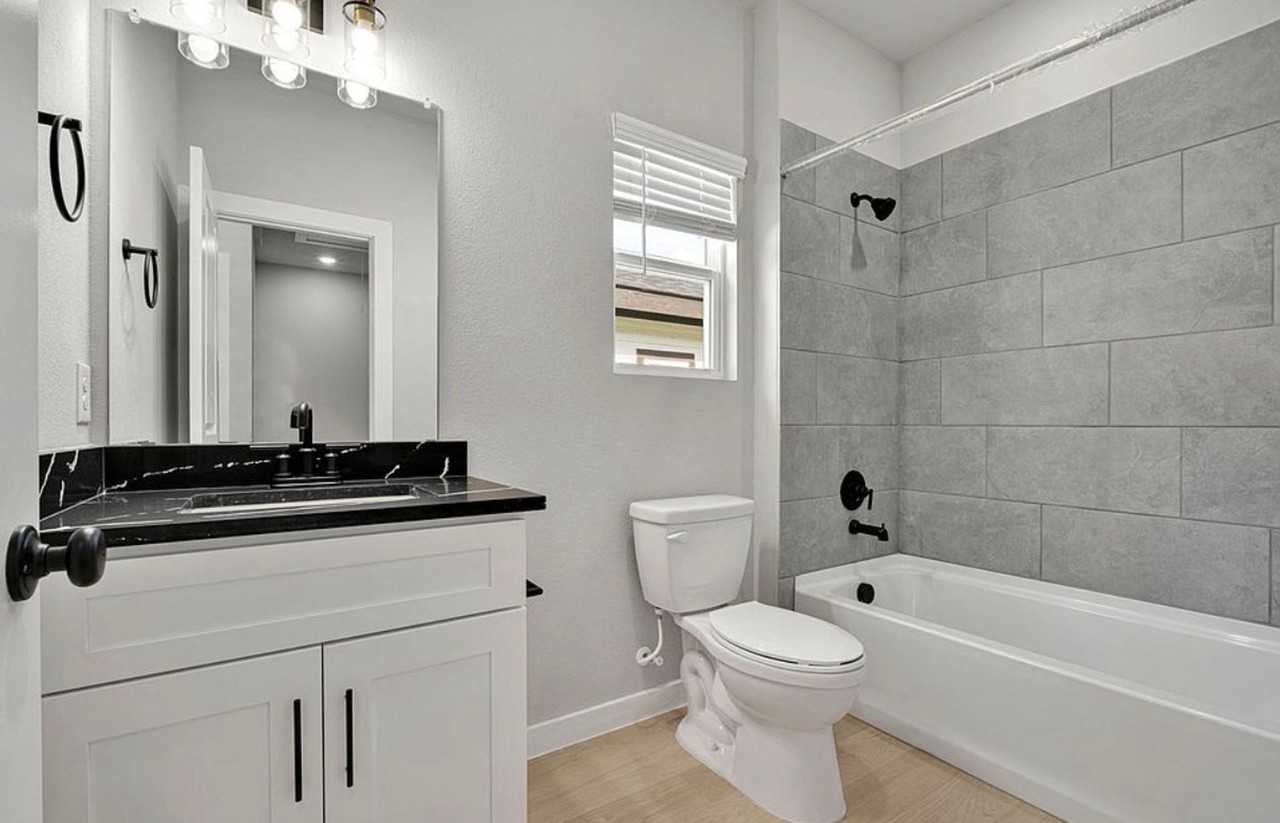 521 Dakota St - Photo 6 of 12