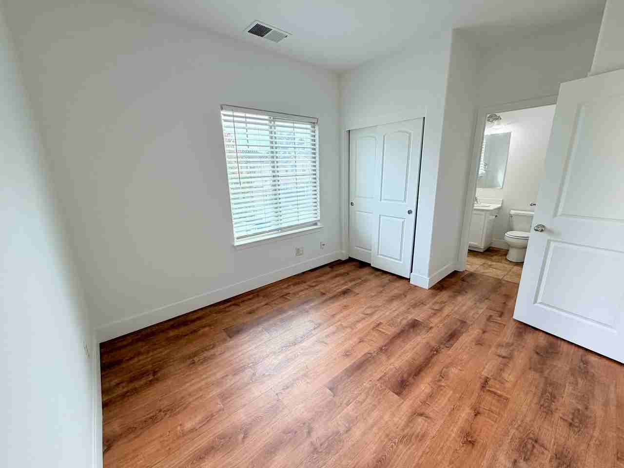 1463 Trombetta St - Photo 4 of 8