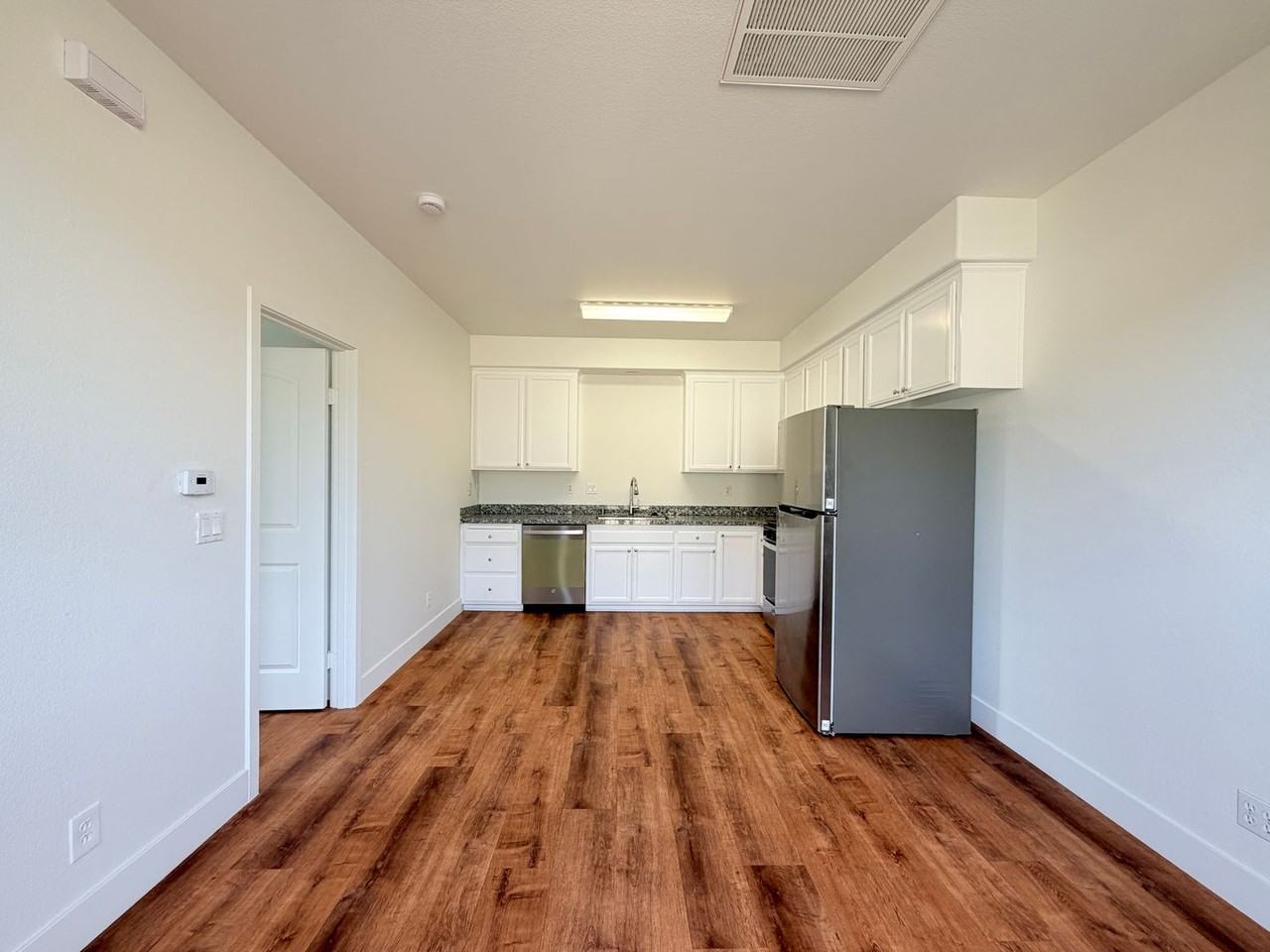 1463 Trombetta St - Photo 7 of 8