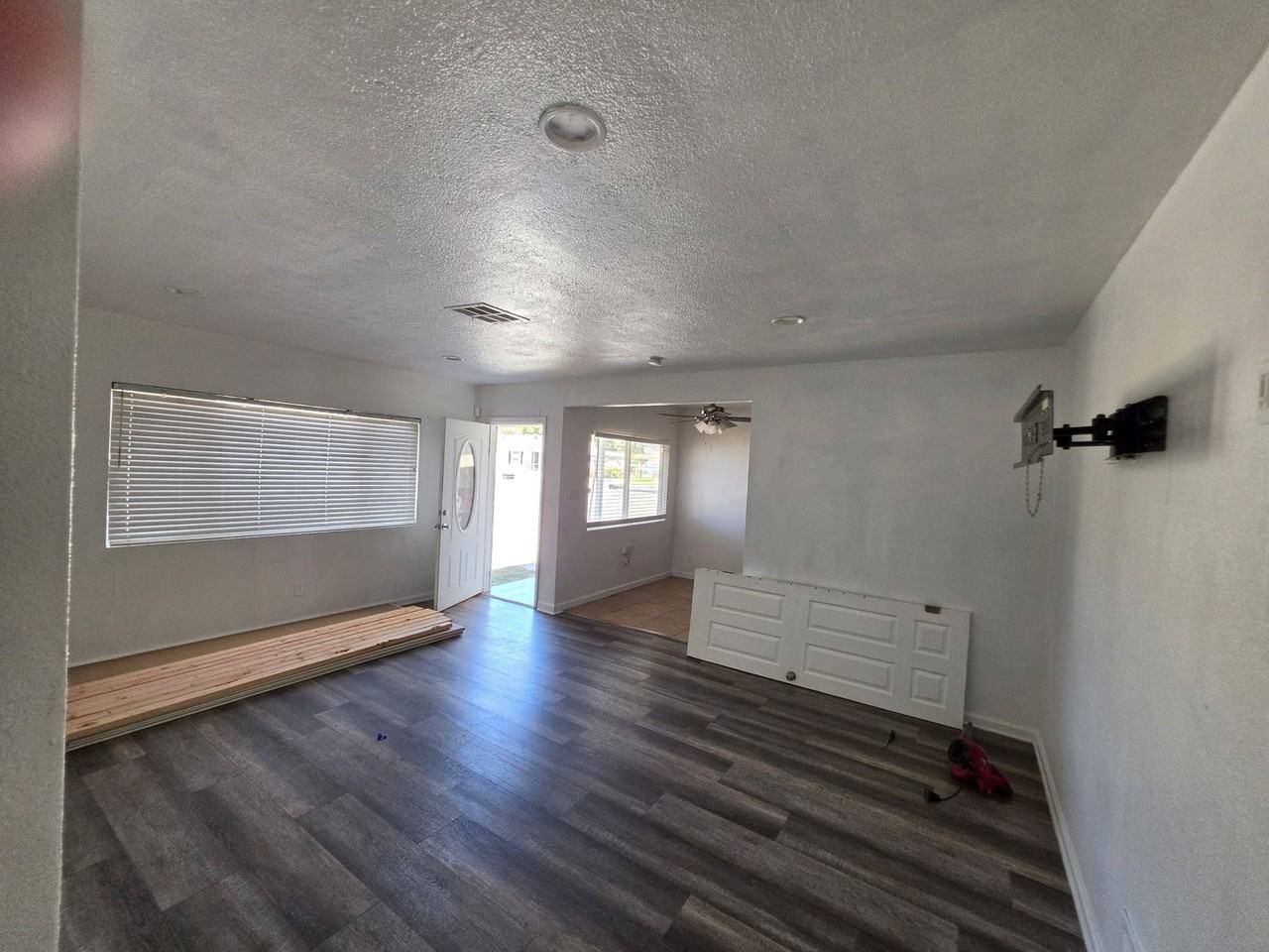 1225 Castaic Ave - Photo 5 of 14