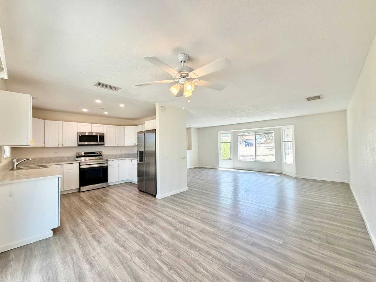 57826 Joshua Ln - Photo 5 of 27