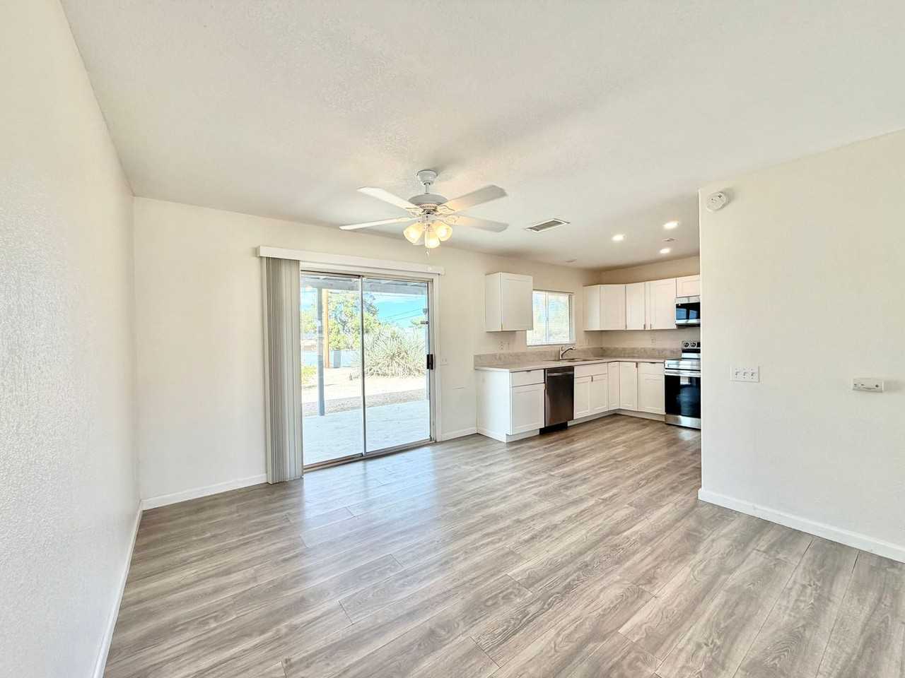 57826 Joshua Ln - Photo 7 of 27