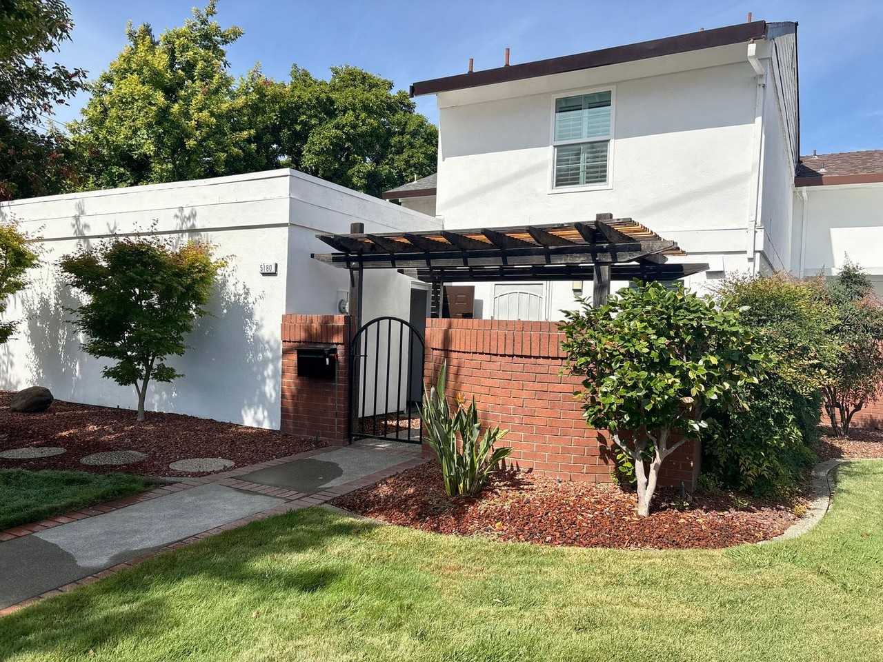 5180 Riverside Blvd