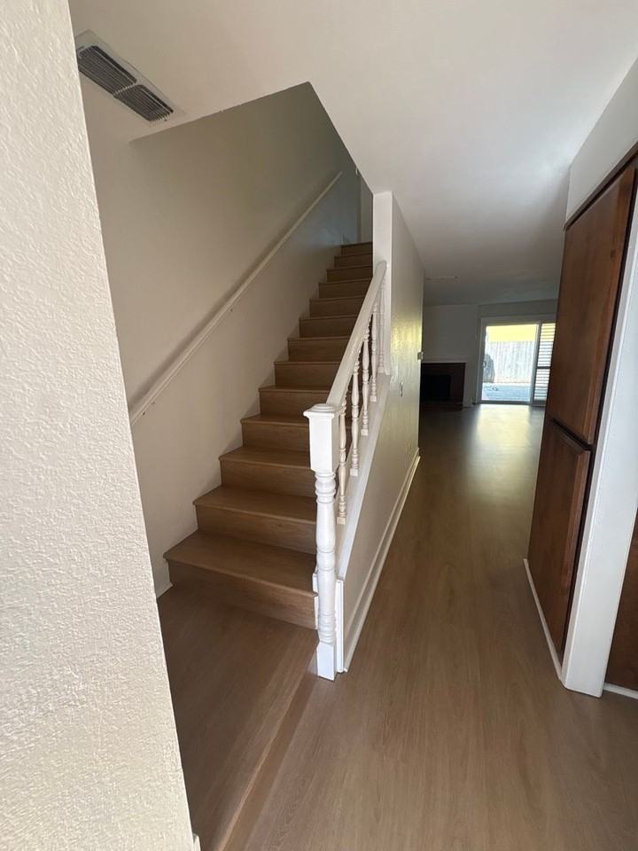 5180 Riverside Blvd - Photo 3 of 27