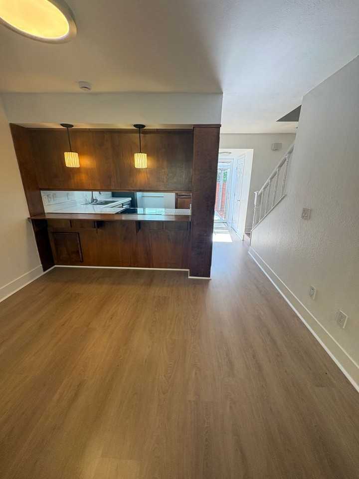5180 Riverside Blvd - Photo 7 of 27