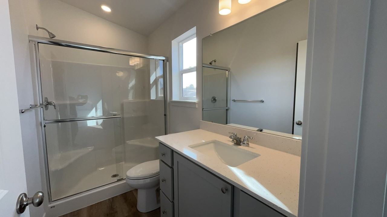 623 Ne Mitchell St - Photo 6 of 11
