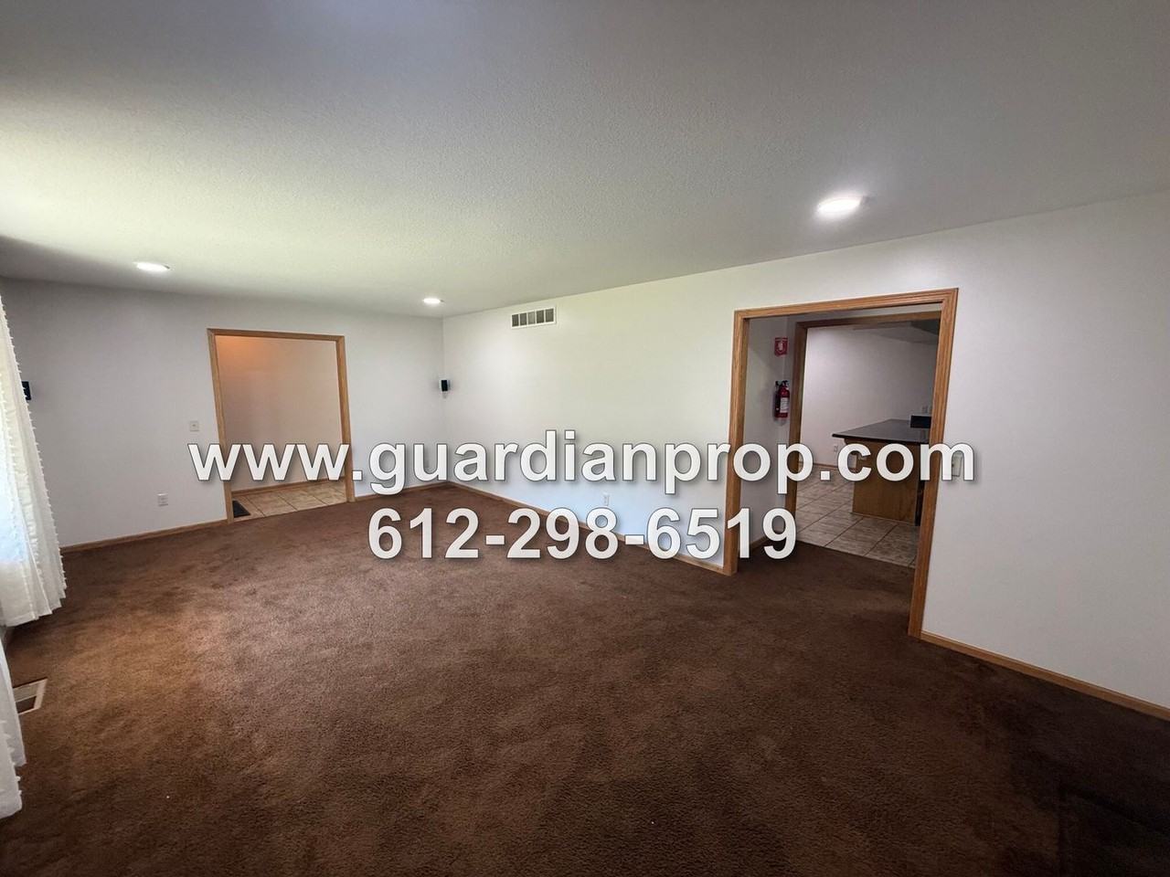 2647 Margaret Ave E - Photo 3 of 22