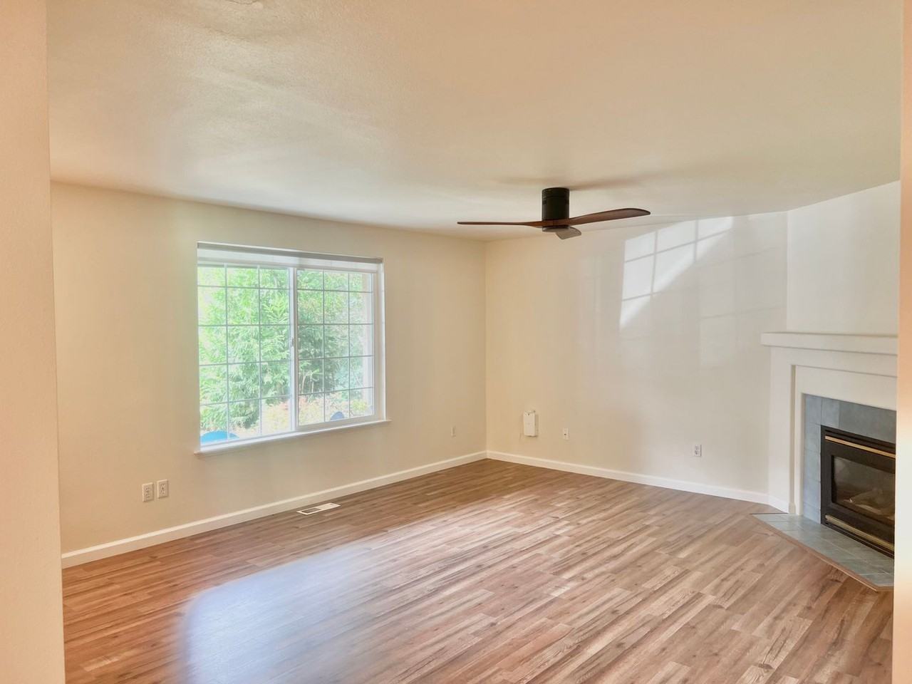 1822 Eastside St Se - Photo 2 of 36