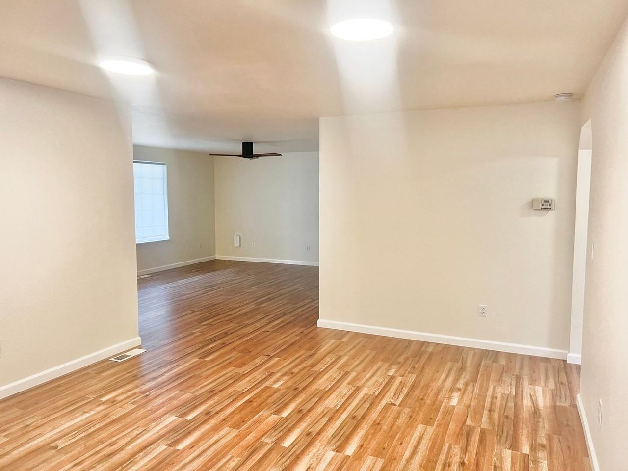 1822 Eastside St Se - Photo 5 of 36