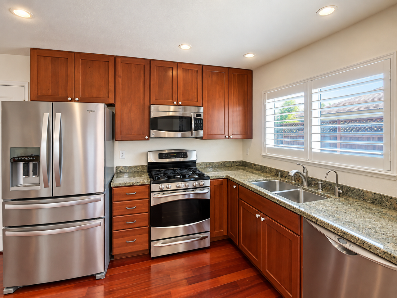 299 Chase Ct - Photo 5 of 19