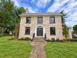 featured image of 560 E Baltimore St