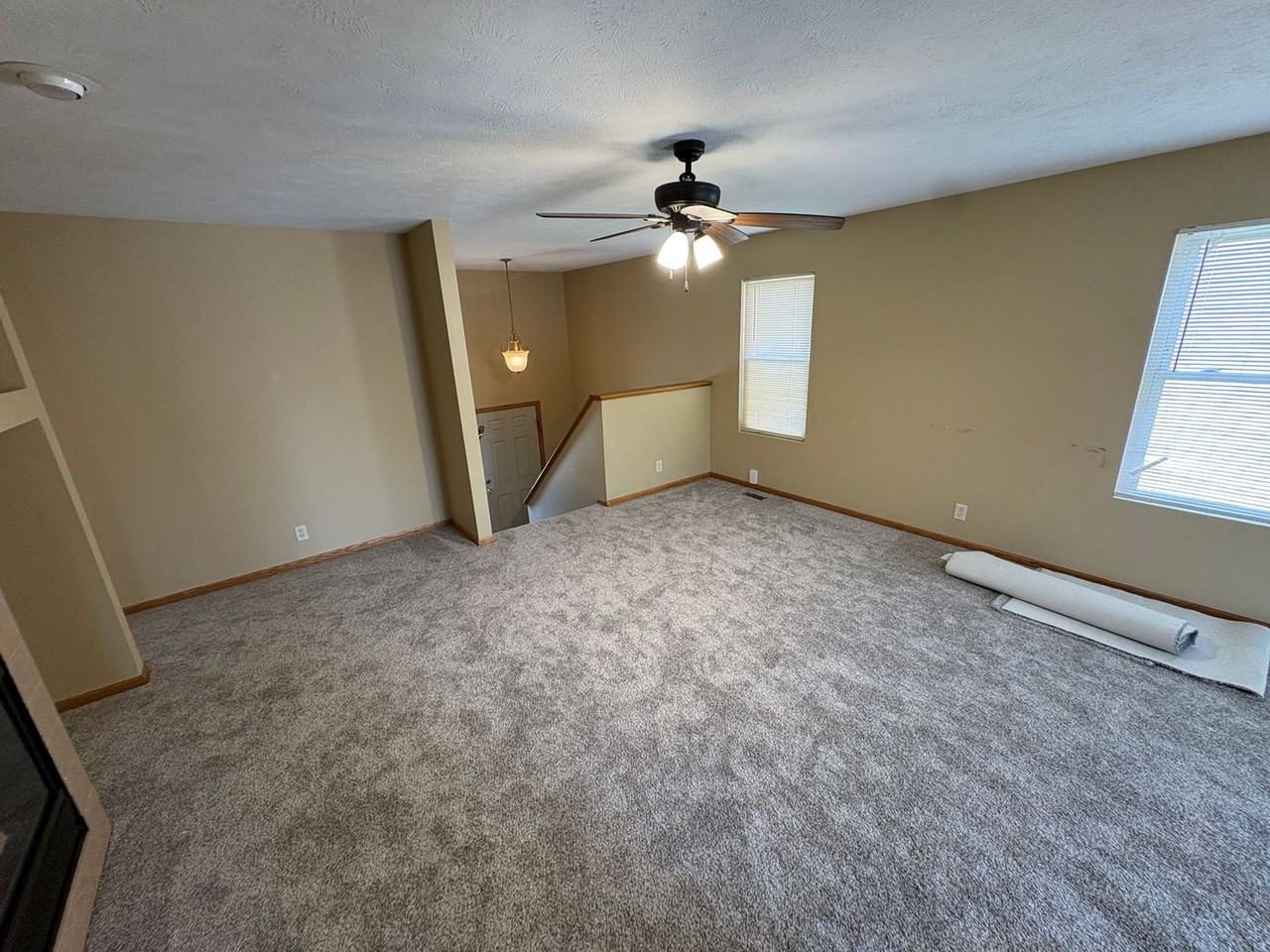 6834 Whitewater Ln - Photo 3 of 31