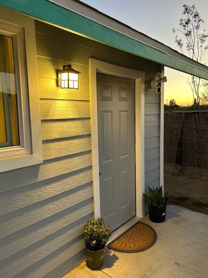 65076 E Broadway - Photo 2 of 22