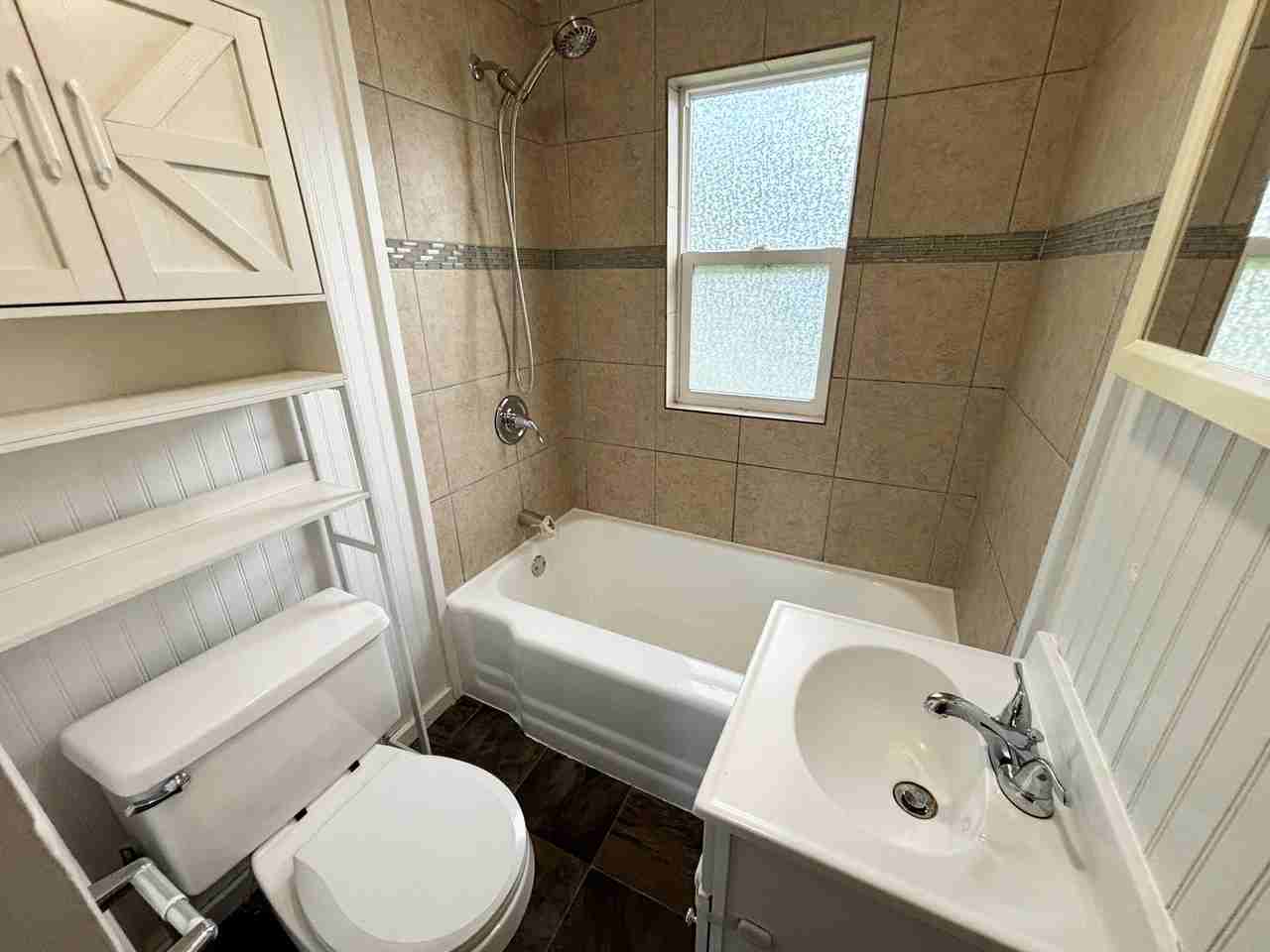 926 Maiden Ln - Photo 7 of 10