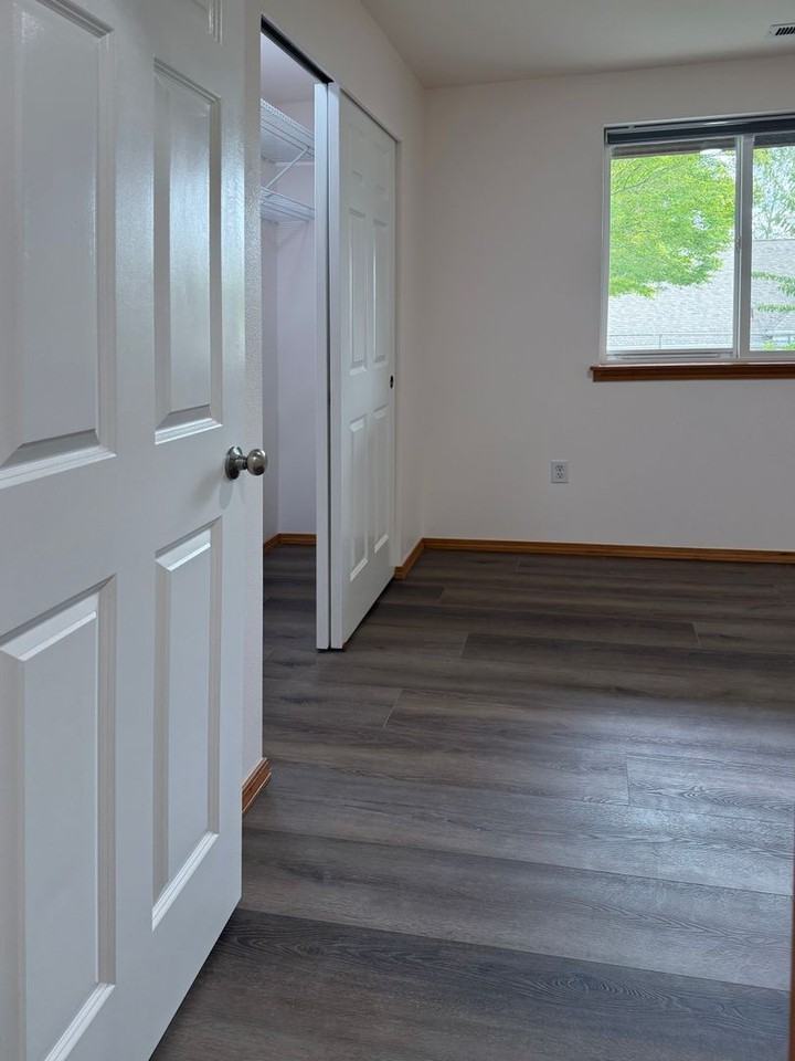 5912 Shaffer Ave S - Photo 7 of 17