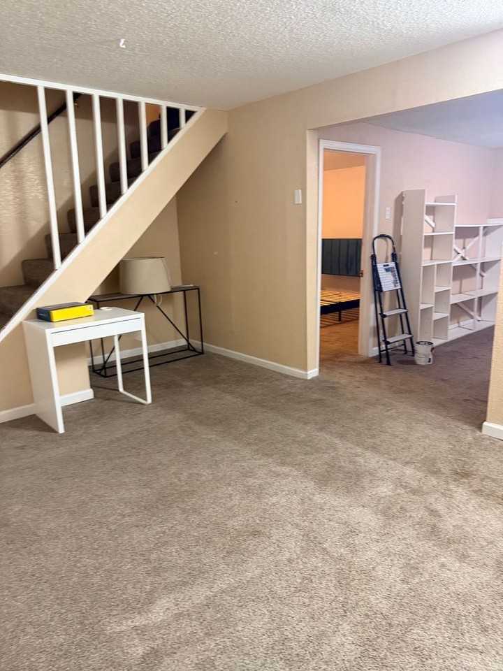 519 West St - Photo 2 of 9