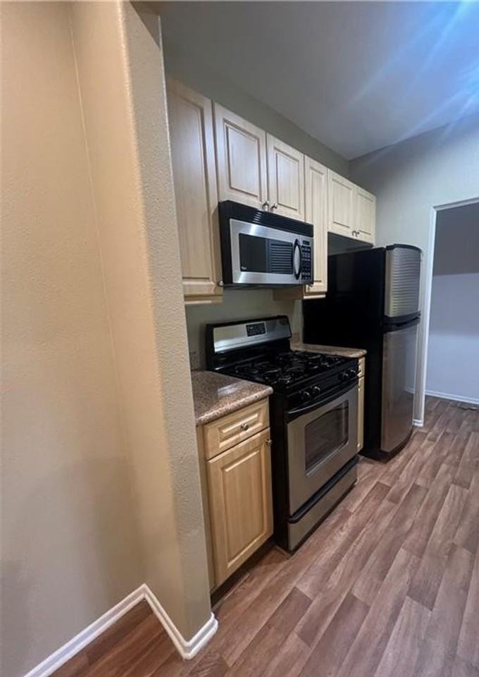 2418 Watermarke Pl - Photo 6 of 14