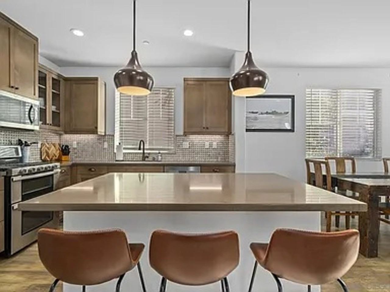 524 Heron Ln - Photo 4 of 20