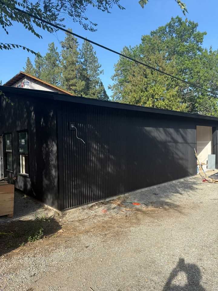 932 N 9th St - Photo 2 of 3
