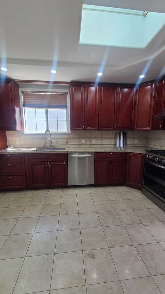 469 Cypress Ave - Photo 2 of 25