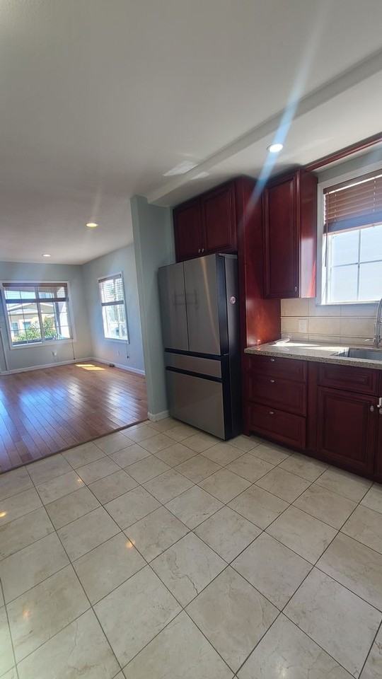 469 Cypress Ave - Photo 3 of 25