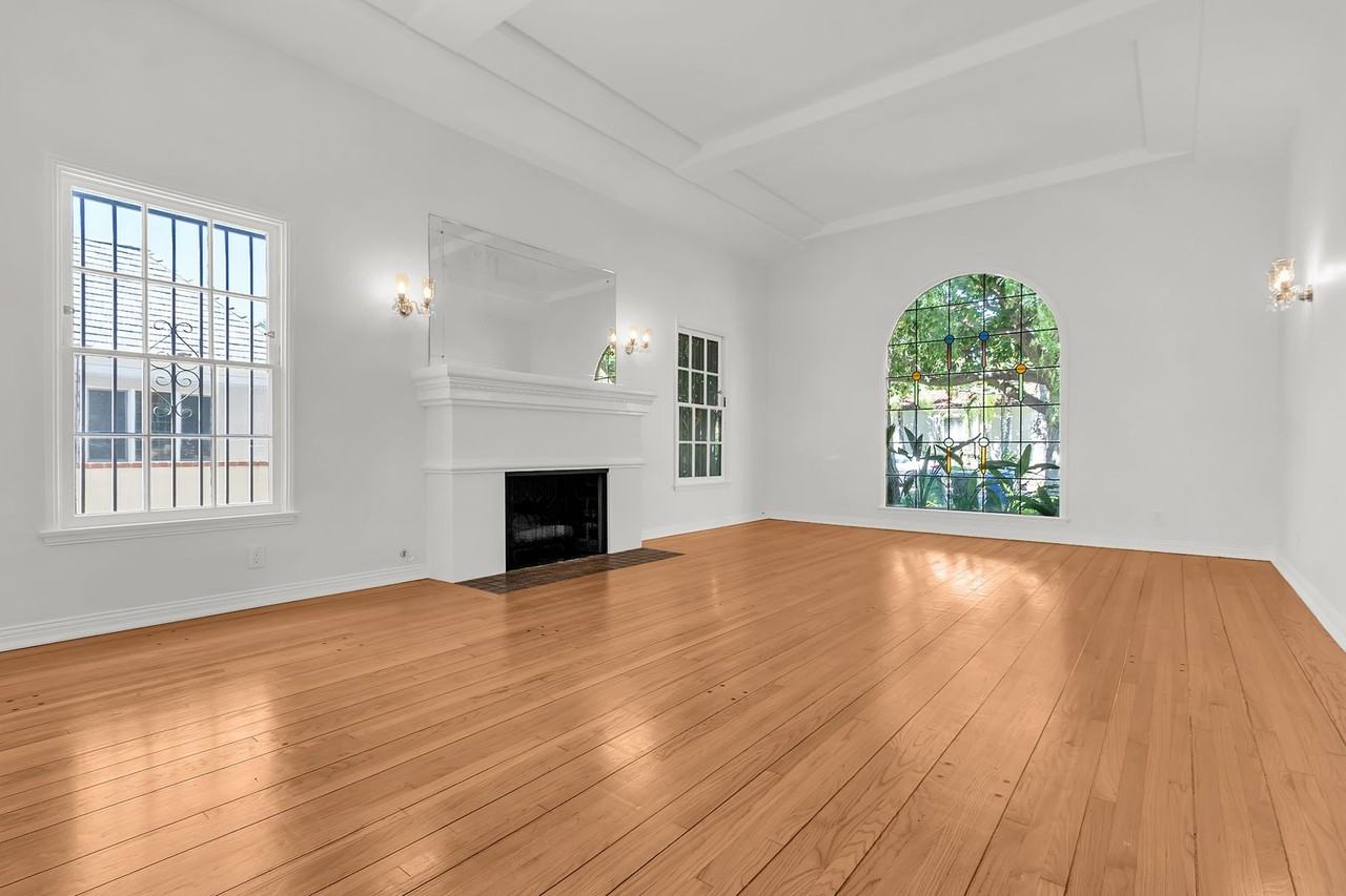 6500 Olympic Pl - Photo 2 of 32