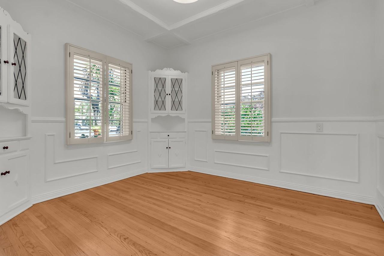 6500 Olympic Pl - Photo 7 of 32
