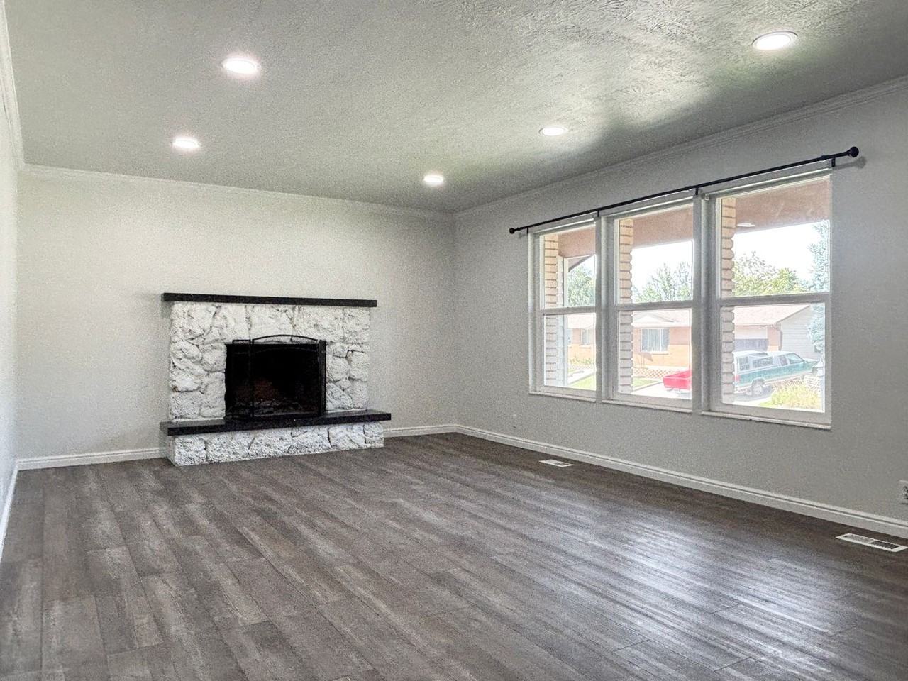 856 E Park Mesa Way - Photo 3 of 27