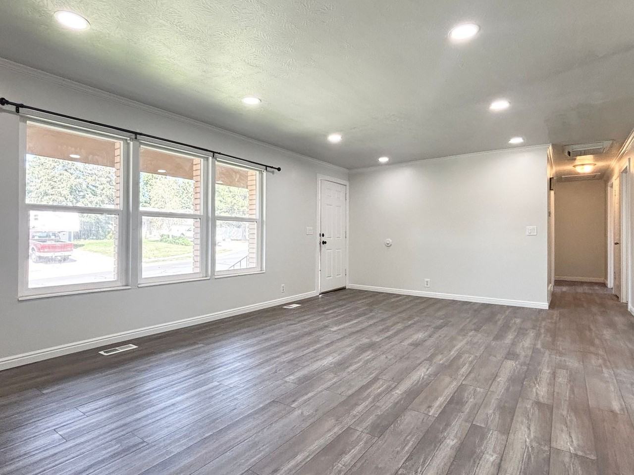 856 E Park Mesa Way - Photo 4 of 27