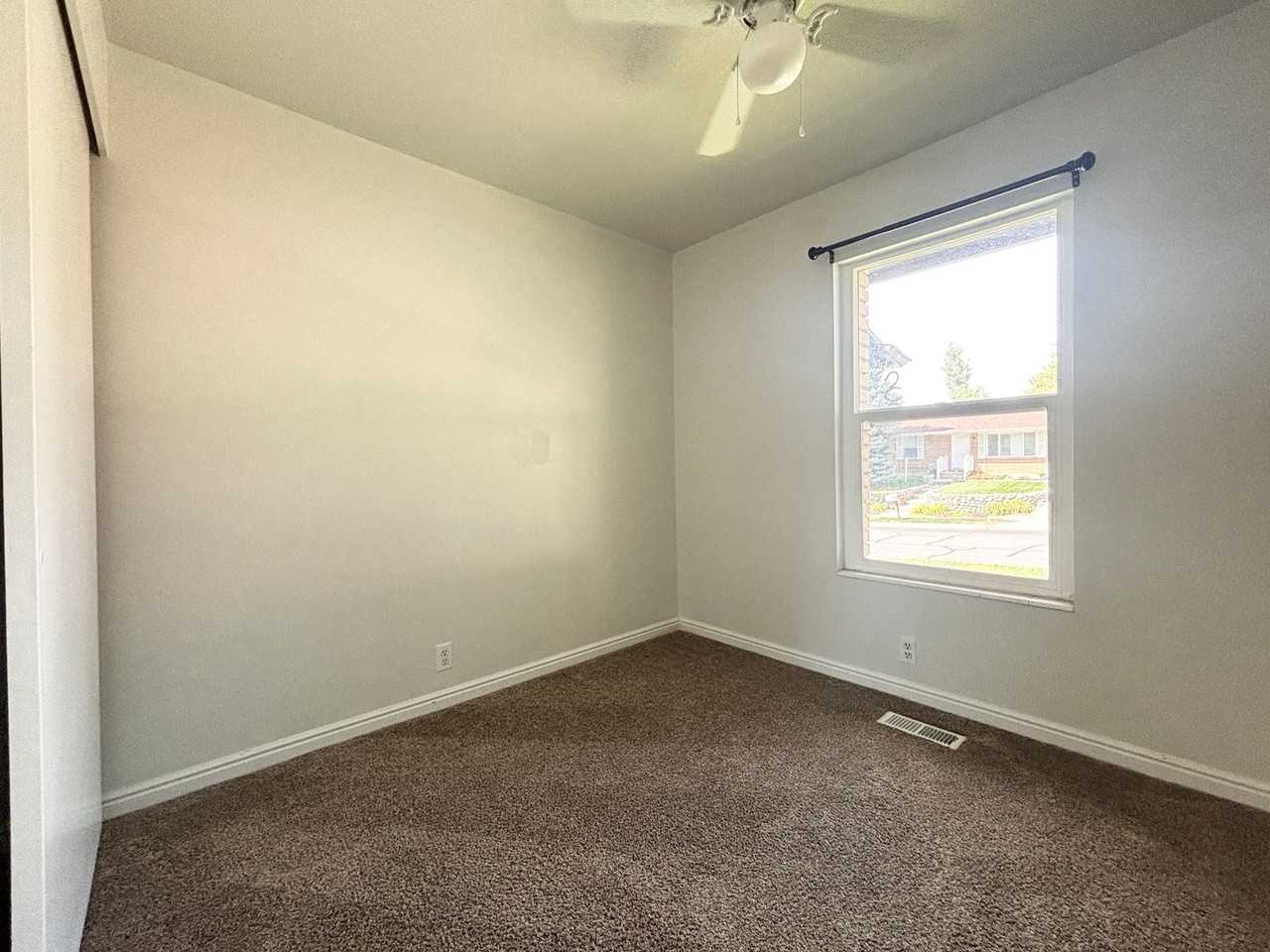 856 E Park Mesa Way - Photo 5 of 27