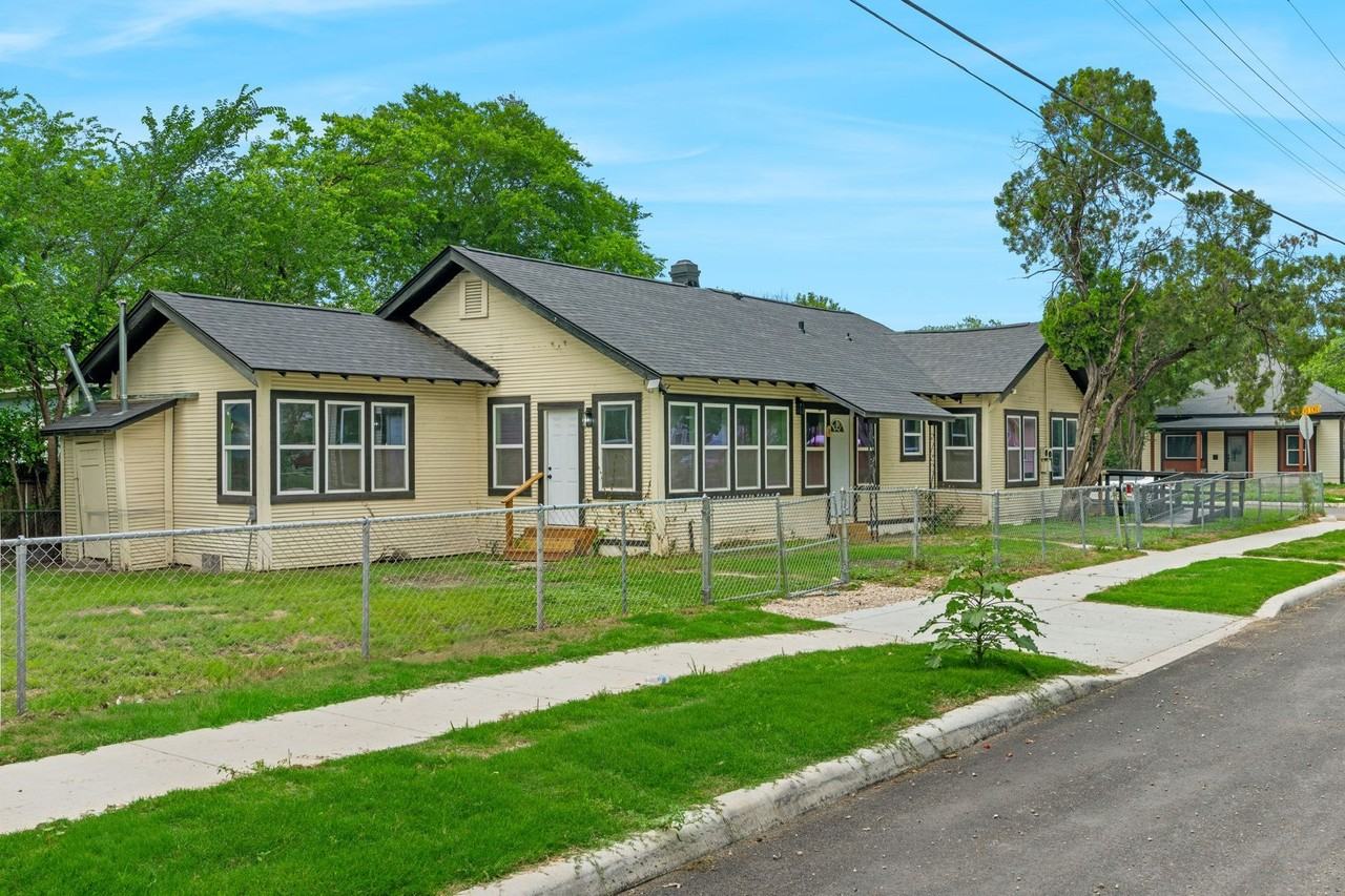 1200 W Magnolia Ave - Photo 2 of 29