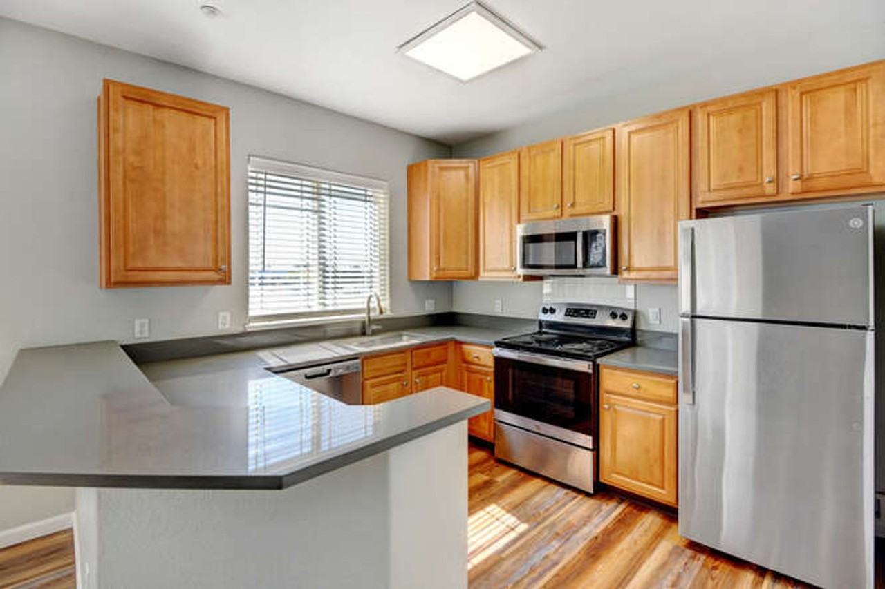Michael Place Apartments - Photo 4 of 35
