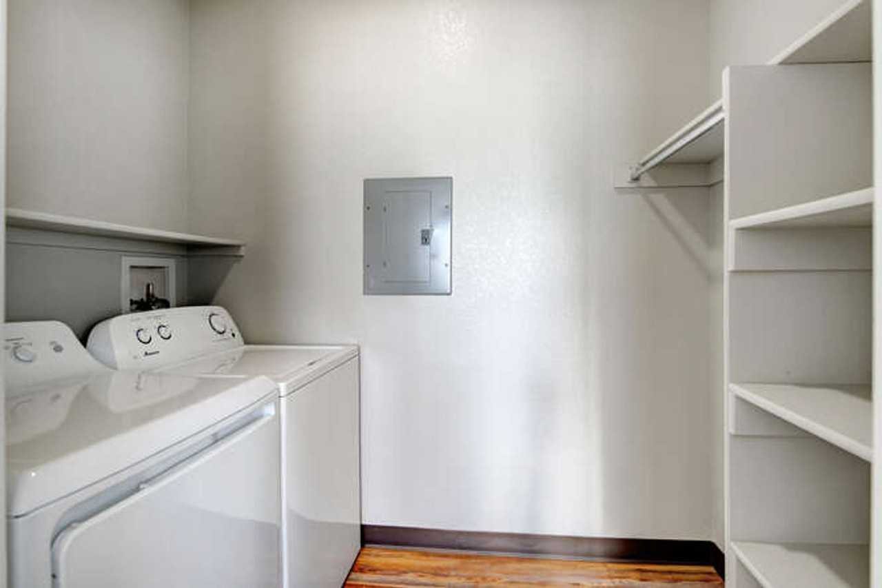 Michael Place Apartments - Photo 5 of 35