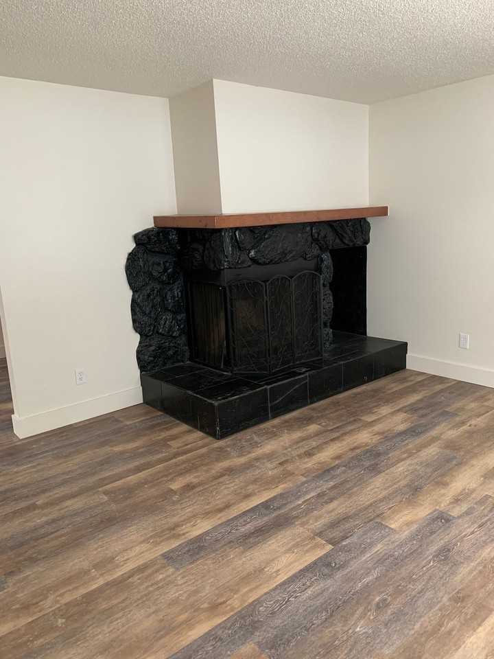 6335 E 31st Ave #B - Photo 3 of 50