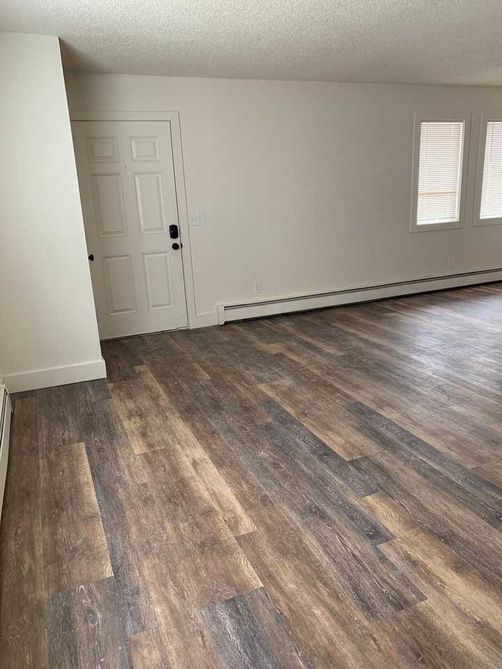 6335 E 31st Ave #B - Photo 5 of 50
