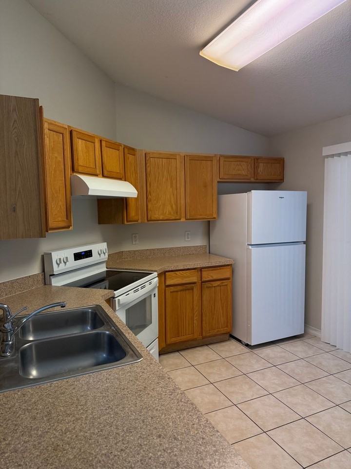 8 Prospect Ln - Photo 5 of 27